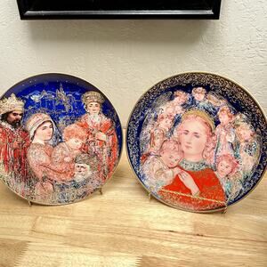 Set Of 2 Edwin M. Knowles 1985 Decorative Christmas Plates